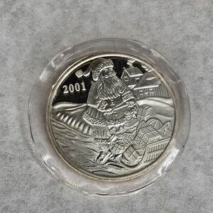2001 Christmas Santa Sleigh Ornament 999 Silver Troy Ounce Coin Round